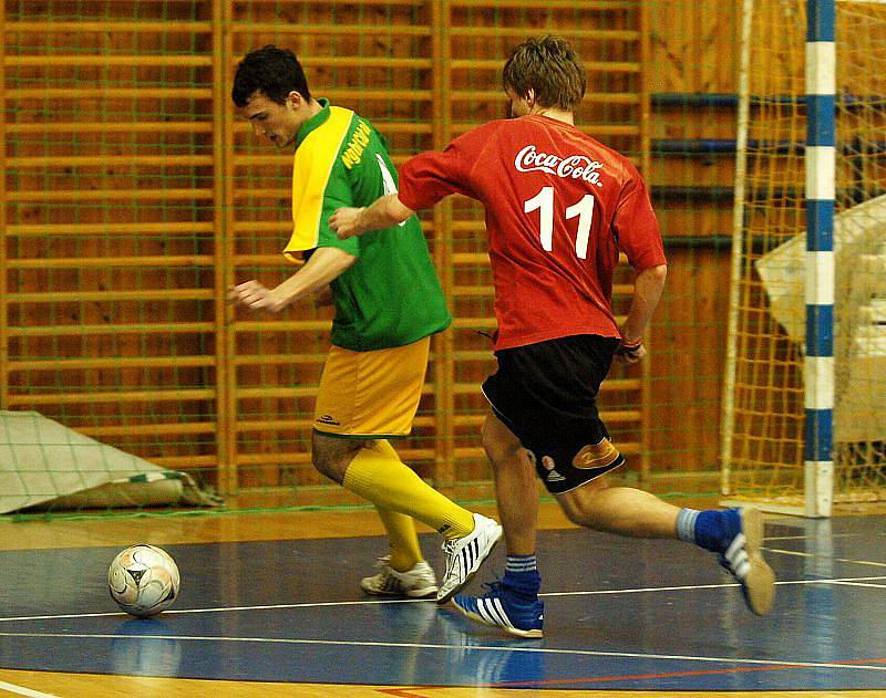 20. hrací den Club Deportivo futsalové ligy, 3. března 2011.