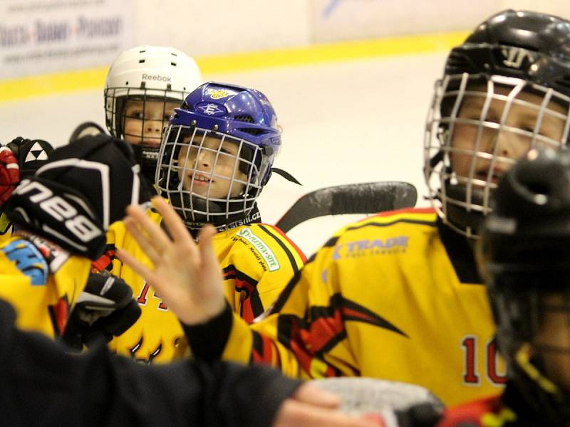 Hokejové mistrovské utkání krajské ligy mladších žáků: SK Sršni Kutná Hora - HC Benátky nad Jizerou 2:5 (1:1, 1:2, 0:2).