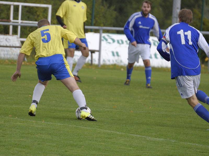 Utkání 7. kola okresního fotbalového přeboru: Zbraslavice - Sázava B 2:3.