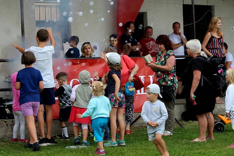 Z pátého ročníku charitativního turnaje 'O pohár Generali pojišťovny' ve Zbraslavicích.