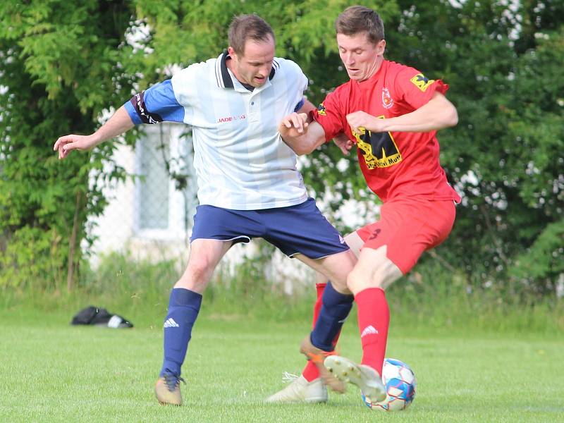 Letní liga Pivovaru Kutná Hora: TJ Viktoria Sedlec - TJ Sokol Červené Janovice 3:4 (0:2).