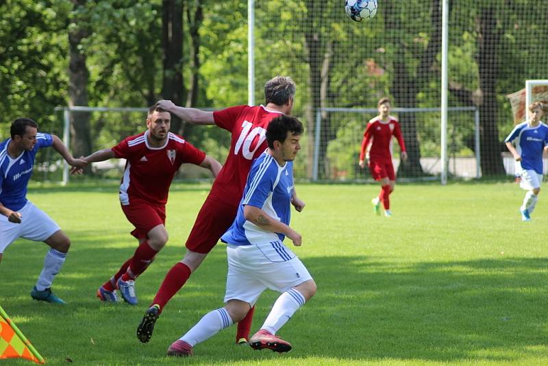 Z fotbalového utkání okresního přeboru Sedlec - Zbraslavice