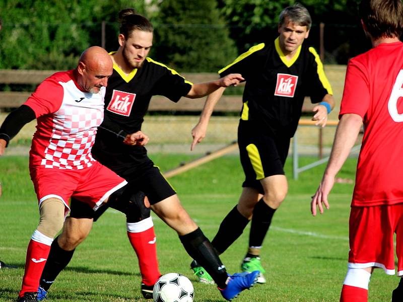 Fotbalová III. třída: TJ Sokol Červené Janovice - TJ Viktoria Sedlec B 3:1 (2:1).