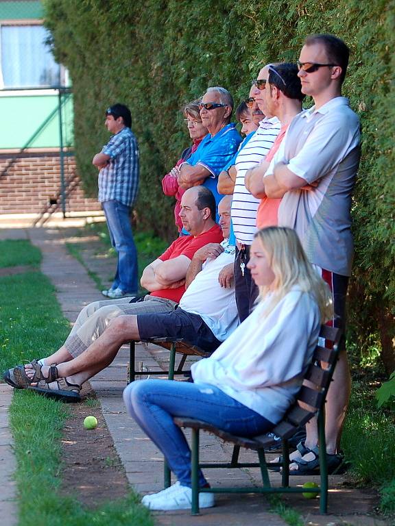 1. kolo II. třídy, skupiny B Středočeského kraje: Kutná Hora A - LTC Houštka B 5:4, 5. května 2012.