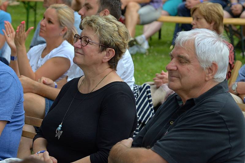 Melody Makers v zámeckém parku ve Zruči nad Sázavou