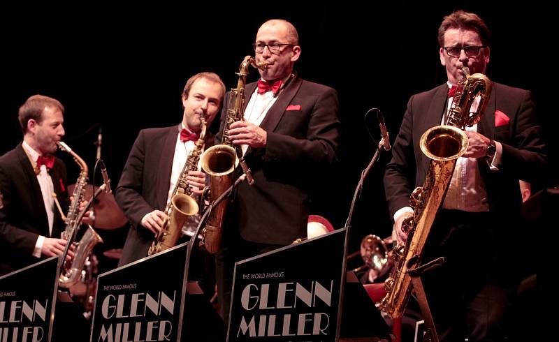 GLENN MILLER ORCHESTRA potřetí v Domě kultury v Liberci. Měl opět vyprodáno.