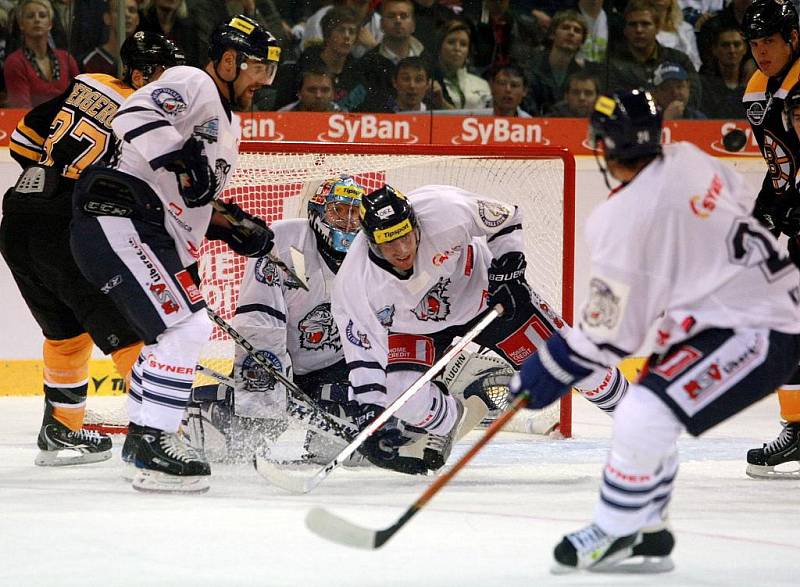 Liberecká Tipsport aréna v úterý 5. října viděla přátelské utkání Bílých Tygrů s Bostonskými Medvědy.