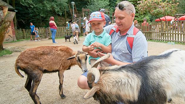 Den dětí si v libereckého zoologické zahradě připomněli tuto sobotu například pohádkou O Plaváčkovi.