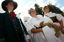 Tradiční oslavy ukončení žní v Libereckém kraji proběhly v obcích Sychrov a Radimovice.