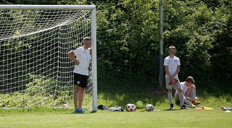 V rámci krajského přeboru starších žáků prohrály domácí Ruprechtice 2:4 s týmem Stráž p. R./ Mimoň. Ruprechtičtí chlapci v KP U13 porazili stejný oddíl 2:1, a v I. A třídě U13 Ruprechtice padly se Stráží p. R./ Mimoní 0:5.