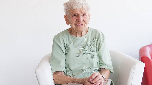 Julie Mrázová, Domov důchodců Velké Hamry
