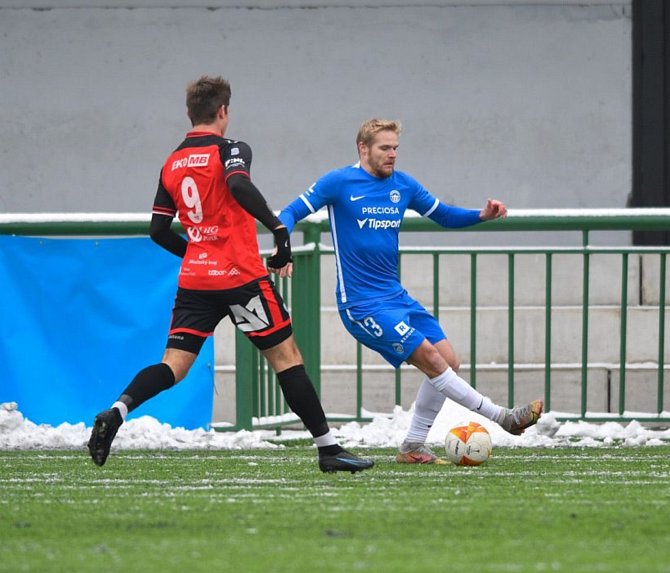 Liberečtí fotbalisté (v modrém) druhé utkání zimní Tipsport ligy zvládli, Táborsko porazili 6:2.