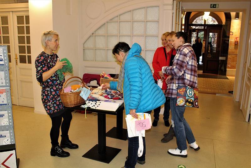 Liberecká galerie hostila poslední listopadovou sobotu benefiční akci Kašparovo nejen taškaření.