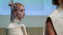 Prezentace studentských kolekcí proběhla 18. září v aule Technické univerzity v Liberci v rámci soutěže Oděv a textil.