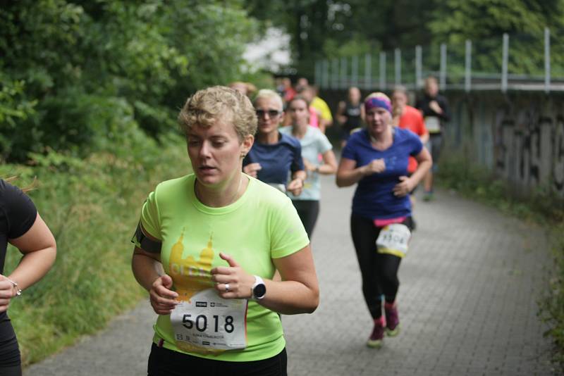 Nejen amatérští běžci si vyzkoušeli své schopnosti při libereckém RunTour.