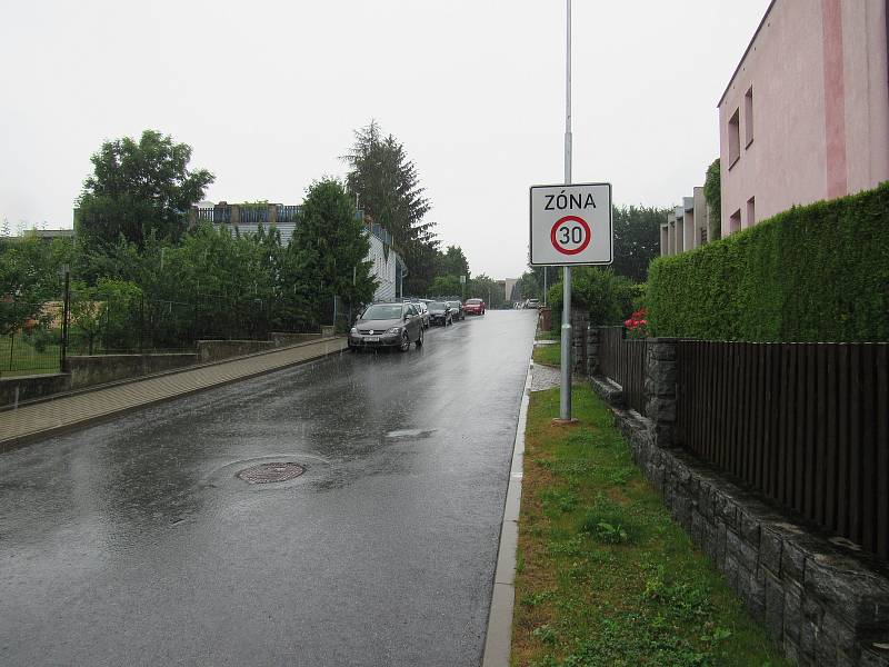 Těchto ulic ve Starých Pavlovicích se dotknou dopravní změny. Provoz se tady zjednosměrní, do některých bude zakázané odbočení nebo zákaz vjezdu.