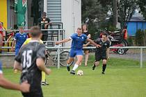 Krajský přebor a zápas Višňová (modrá) - Rapid Liberec, který skončil 2:1.