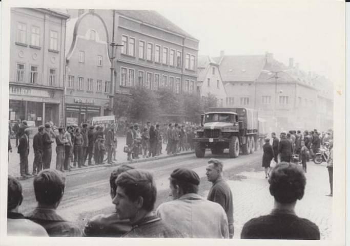 Průjezd okupačních vojsk Frýdlantem v srpnu 1968.