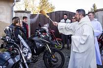 V obci Dlouhý Most se konala bohoslužba pro motorkáře.