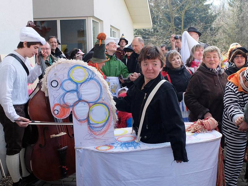 Masopustní veselí bylo v Harcově plné masek, muziky i tradičních dobrot.  