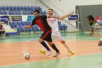 Futsalisté Liberce (v tmavém) se v Teplicích ani jednou střelecky neprosadili a prohráli 0:6.