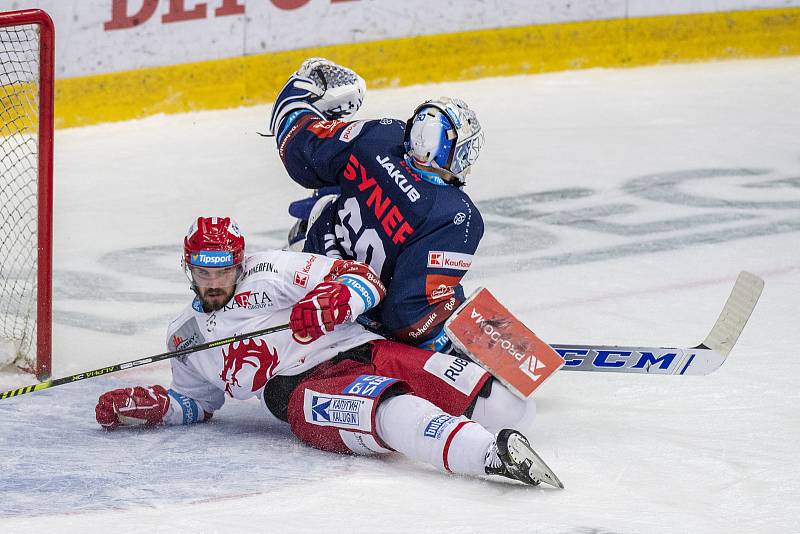 Bilí Tygři Liberec - HC Oceláři Třinec.