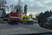 V Turnově došlo k dopravní nehodě osobního auta s chodcem.