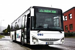 Po kraji vyjede nový hybridní autobus Iveco Crossway.