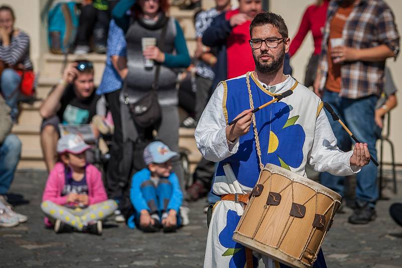 Svatováclavské slavnosti proběhly 28. září na Zámku Svijany. Na snímku je šermířské vystoupení v podání skupiny historického šermu Alterum.