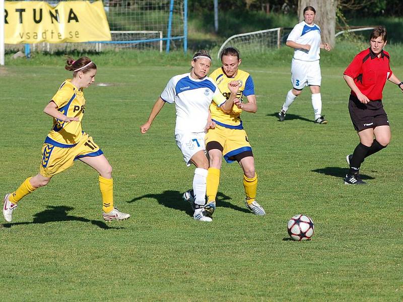 II. liga fotbalu žen: Domácí Slovan Liberec porazil velmi dobrého soupeře brankou Nikoly Kotkové a s nadějemi půjde do druhého zápasu, který se hraje tuto neděli v Jihlavě.
