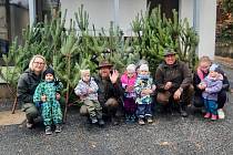 Borovičky převáželi lesníci z VLS dětem a seniorům do nejrůznějších organizací v Libereckém kraji.