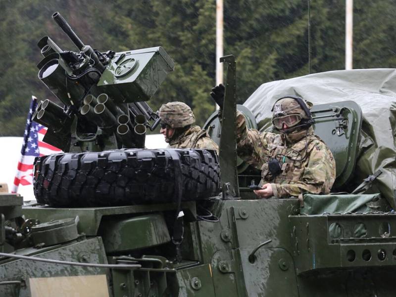 První skupina amerických vojáků dorazila přes Harrachov do Česka.