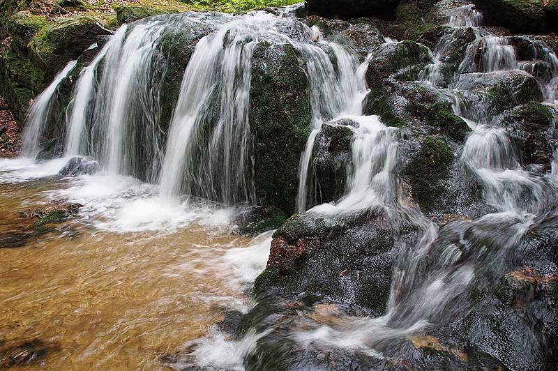 Peřeje.