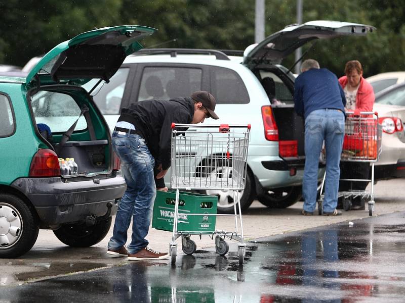 Lidé stále častěji jezdí nakupovat do Německa či Polska