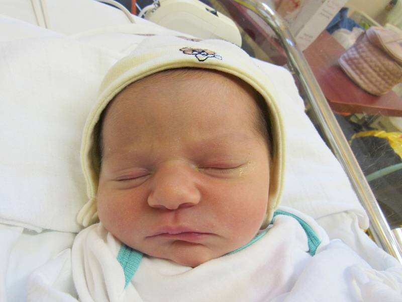 KATEŘINA DENKOVÁ Narodila se 6. ledna 2018 v liberecké porodnici mamince Zuzaně Denkové z Liberce. Vážila 3,44 kg a měřila 50 cm.