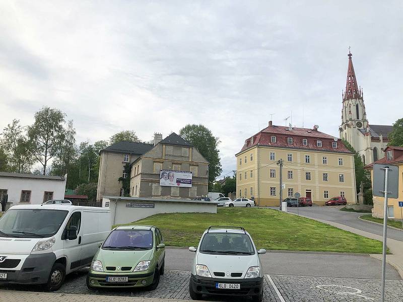 Brownfield po bývalé přádelně v Chrastavě.