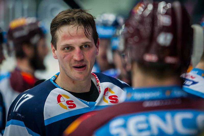 Druhý zápas předkola Generali play off Tipsport extraligy ledního hokeje se odehrál 7. března v liberecké Home Credit areně. Utkaly se celky Bílí Tygři Liberec a HC Sparta Praha. Na snímku je Lukáš Derner.