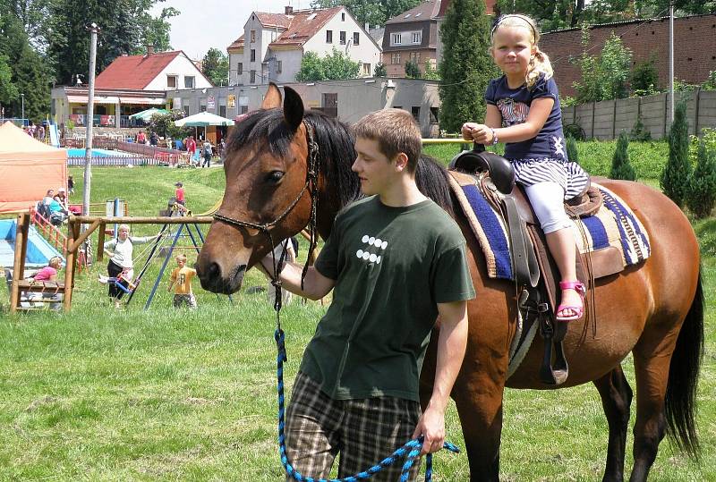 Dětský den  na libereckém koupališti Vápenka, 2011.