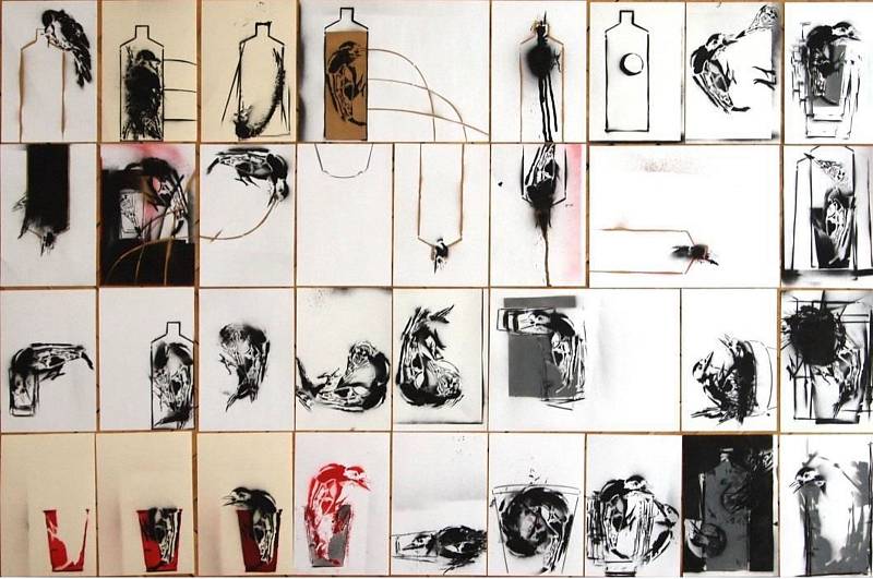 Oblastní galerie v Liberci (OGL) v loňském roce nakoupila umělecká díla za více než milion korun. Na fotce dílo Markéty Hlinovské s názvem Hnízdění (z cyklu Hnízda a pasti), 2012, sprej na papíře, rozměr celku 122 × 196 cm.