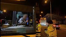 Policisté kontrolovali řidiče autobusů a tramvají.
