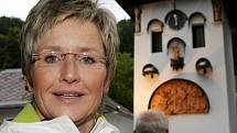 Od soboty mohou návštěvníci Kryštofova údolí obdivovat první vesnický orloj v České republice. Patronka orloje Marcela Augustová.