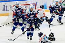 Brněnští hokejisté (v modrém) v utkání 48. kola české extraligy zdolali na domácím ledě Liberec.