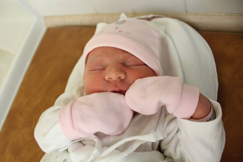Karolína Urbanová. Narodila se 14. října v liberecké porodnicirodičům Janě Šmídkové a Lukáši Urbanovi z Liberce. Vážila 4,09 kg a měřila 52 cm.