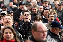 Jedna z minulých demonstrací proti vládní politice