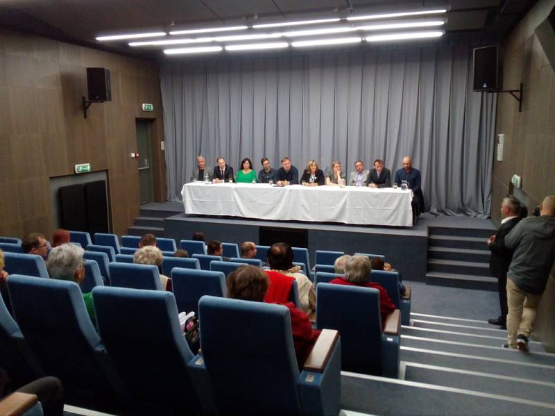 Debata v Hrádku nad Nisou na téma Turów.