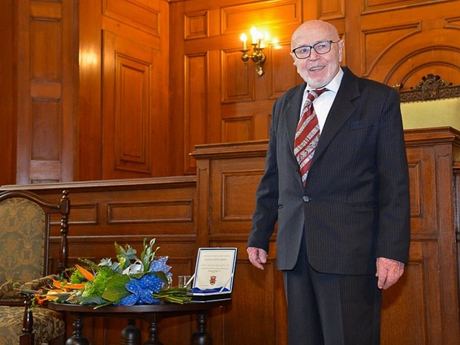 Medaili města Liberec obdržel významný vědec Vladimír Zikmund.