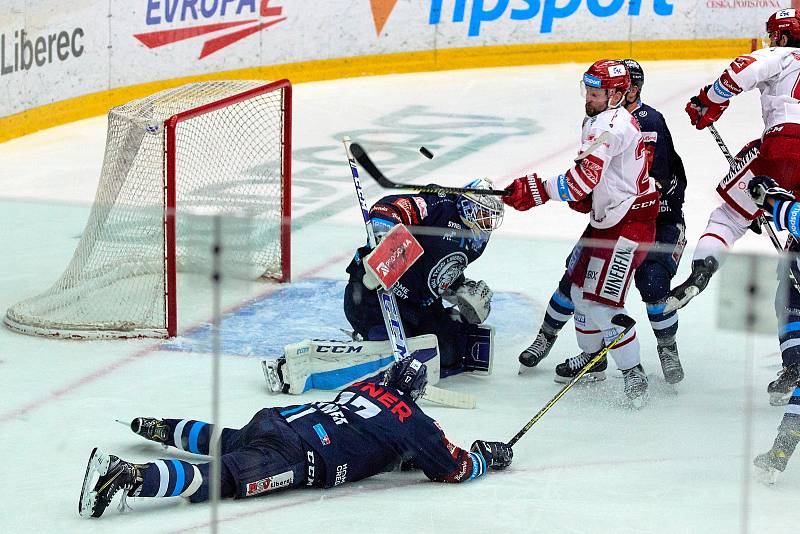 4. zápas finále Bílí Tygři Liberec – HC Oceláři Třinec