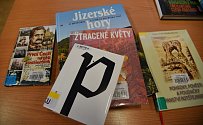 Jizerky i socialistické plastiky bodovaly v soutěži o nejlepší knihu.