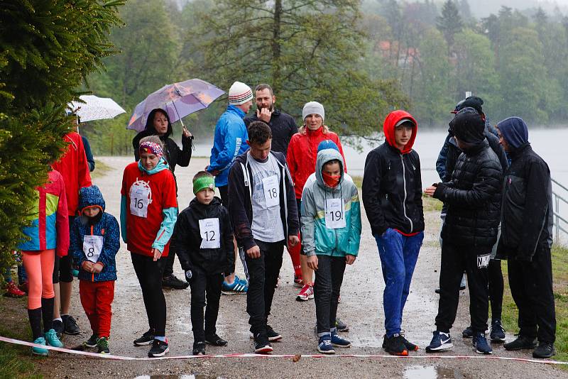 Charitativní běh "Běžím, co můžu - pomůžu" kolem liberecké přehrady