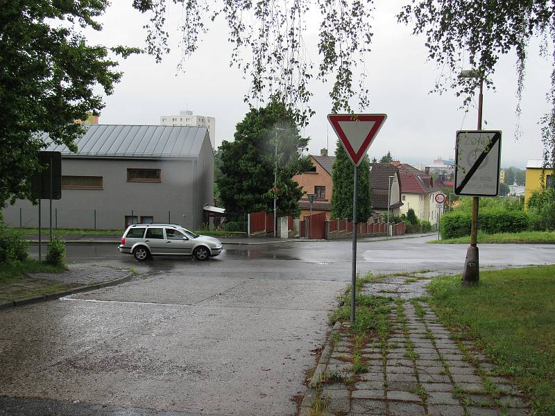 Těchto ulic ve Starých Pavlovicích se dotknou dopravní změny. Provoz se tady zjednosměrní, do některých bude zakázané odbočení nebo zákaz vjezdu.